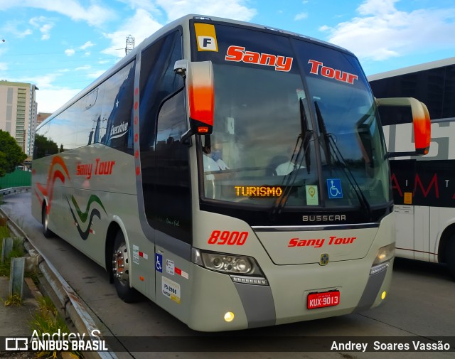 Sany Tour 8900 na cidade de São Paulo, São Paulo, Brasil, por Andrey  Soares Vassão. Número da foto: #9451025.