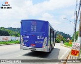 Auto Viação Bragança Metropolitana > Viação Raposo Tavares 12.233 na cidade de Embu-Guaçu, São Paulo, Brasil, por Lucas Santos da Silva. ID da foto: :id.