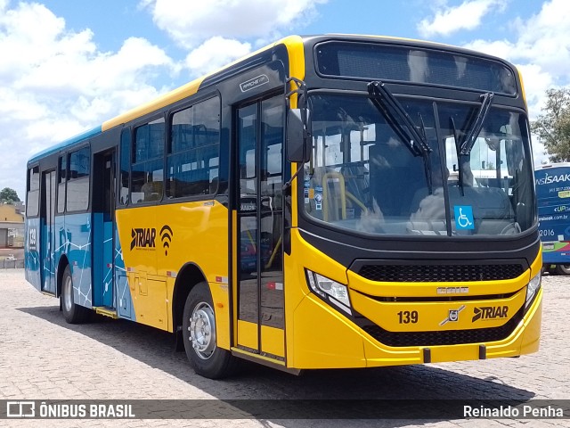 Sharp Transportes 139 na cidade de Curitiba, Paraná, Brasil, por Reinaldo Penha. ID da foto: 9538973.