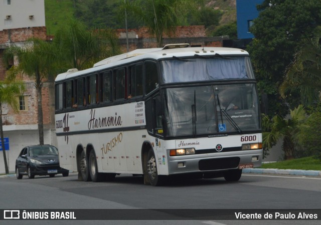 Harmonia Turismo 6000 na cidade de Aparecida, São Paulo, Brasil, por Vicente de Paulo Alves. ID da foto: 9540891.