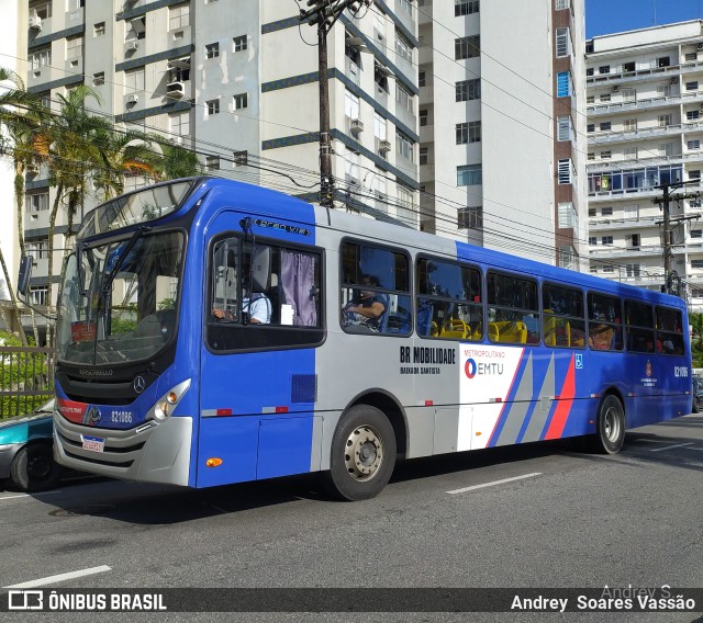 BR Mobilidade Baixada Santista 821086 na cidade de Santos, São Paulo, Brasil, por Andrey  Soares Vassão. ID da foto: 9543122.