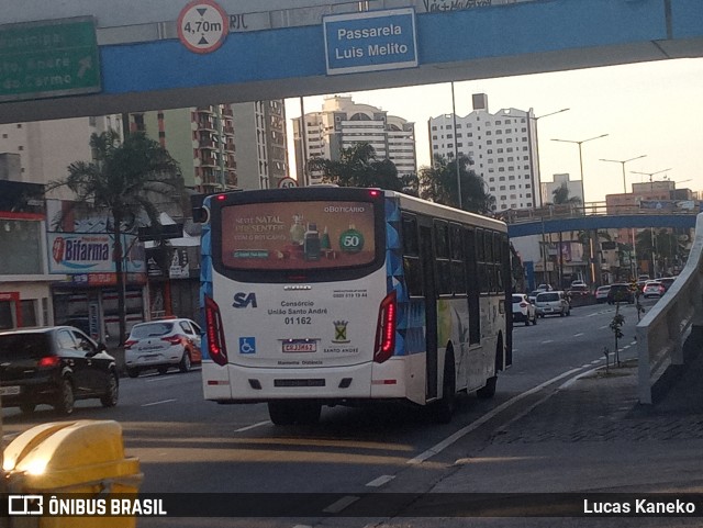 Viação Guaianazes 01 162 na cidade de Santo André, São Paulo, Brasil, por Lucas Kaneko. Número da foto: #9549996.