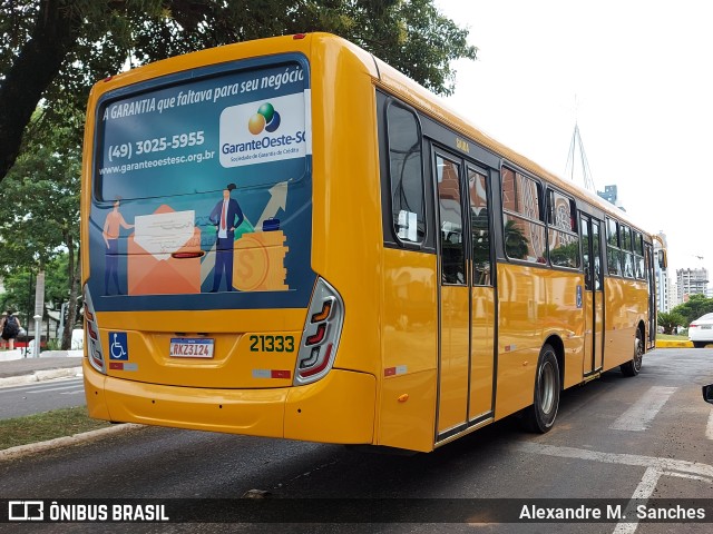 Auto Viação Chapecó 21333 na cidade de Chapecó, Santa Catarina, Brasil, por Alexandre M.  Sanches. Número da foto: #9551686.