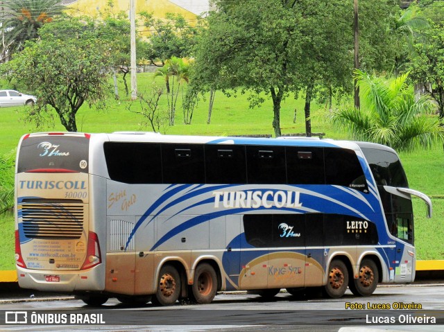 Turiscoll - Turismo Collet Ltda. 30000 na cidade de Londrina, Paraná, Brasil, por Lucas Oliveira . ID da foto: 9557082.