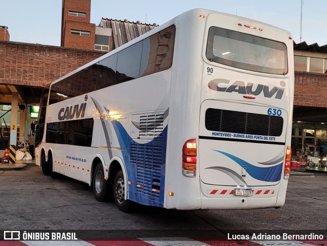 Cauvi Internacional 630 na cidade de Rivera, Uruguai, por Lucas Adriano Bernardino. Número da foto: #9557460.