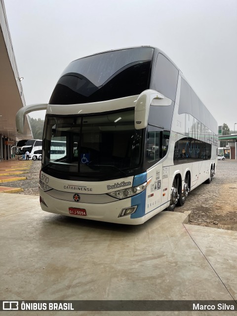 Auto Viação Catarinense 3710 na cidade de Guarapuava, Paraná, Brasil, por Marco Silva. ID da foto: 9560737.