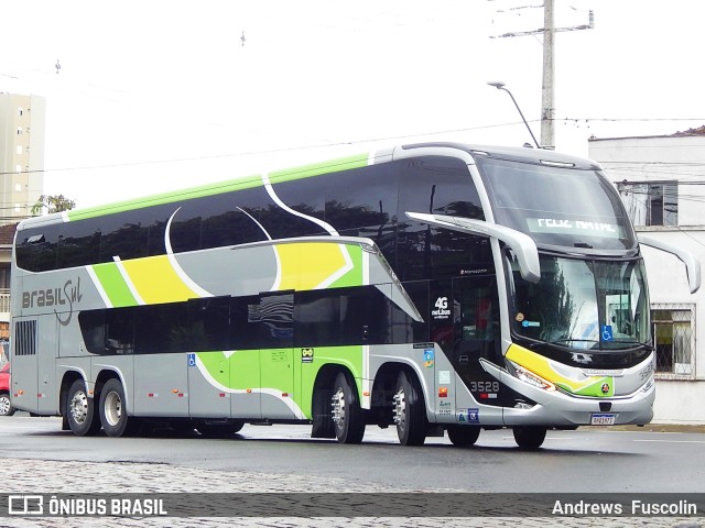 Brasil Sul Linhas Rodoviárias 3528 na cidade de Joinville, Santa Catarina, Brasil, por Andrews  Fuscolin. Número da foto: #9564207.