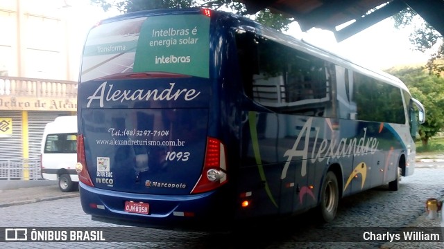 Alexandre Turismo 1093 na cidade de São Pedro de Alcântara, Santa Catarina, Brasil, por Charlys William. ID da foto: 9518351.