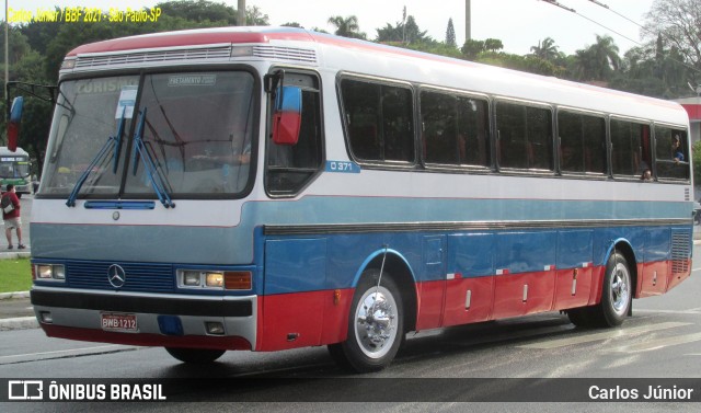 Ônibus Particulares 1212 na cidade de São Paulo, São Paulo, Brasil, por Carlos Júnior. Número da foto: #9572463.