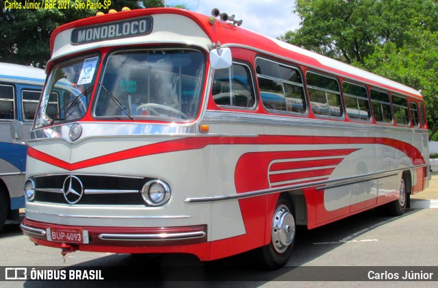 Mercedes-Benz 4093 na cidade de São Paulo, São Paulo, Brasil, por Carlos Júnior. Número da foto: #9572510.