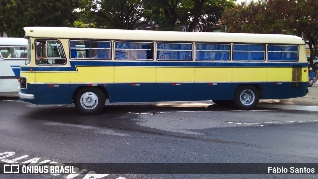 Ônibus Particulares 1242 na cidade de São Paulo, São Paulo, Brasil, por Fábio Santos. Número da foto: #9572364.