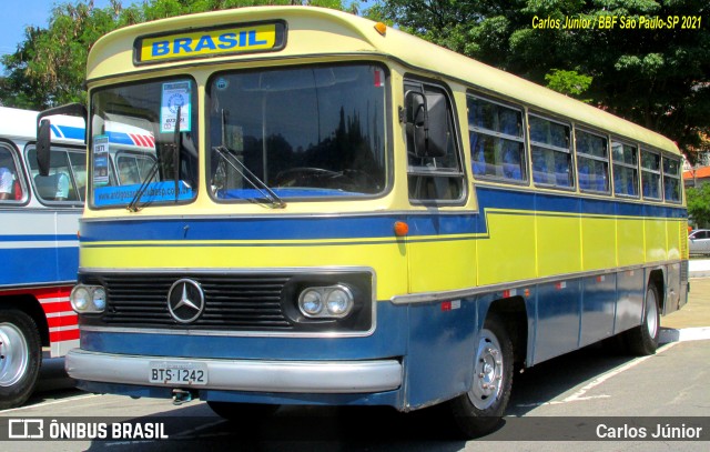 Ônibus Particulares 1242 na cidade de São Paulo, São Paulo, Brasil, por Carlos Júnior. Número da foto: #9572571.