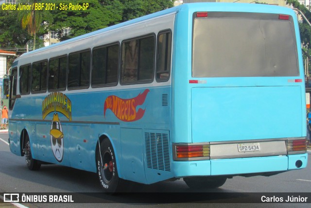 Ônibus Particulares GPZ-5434 na cidade de São Paulo, São Paulo, Brasil, por Carlos Júnior. Número da foto: #9572457.