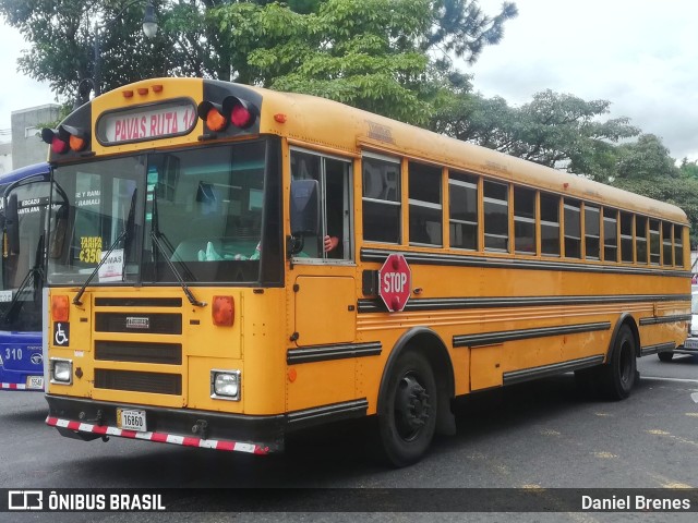 Autotransportes Pavas SJB 16860 na cidade de Merced, San José, San José, Costa Rica, por Daniel Brenes. Número da foto: #9575493.