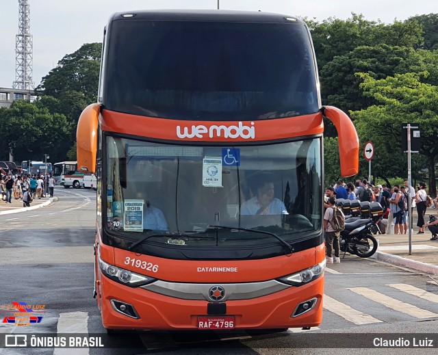 Auto Viação Catarinense 319326 na cidade de São Paulo, São Paulo, Brasil, por Claudio Luiz. Número da foto: #9576125.