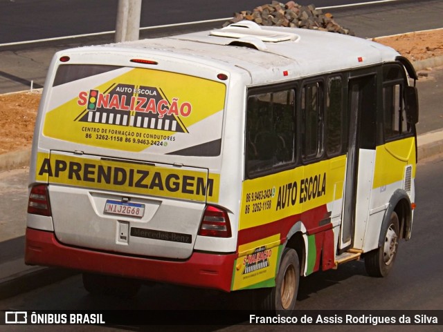 Auto Escola Sinalização 04004 na cidade de Teresina, Piauí, Brasil, por Francisco de Assis Rodrigues da Silva. Número da foto: #9575943.