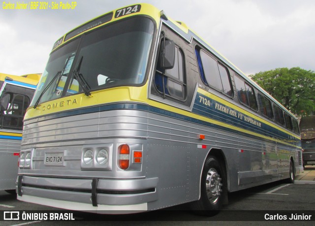 Ônibus Particulares 7124 na cidade de São Paulo, São Paulo, Brasil, por Carlos Júnior. Número da foto: #9580184.