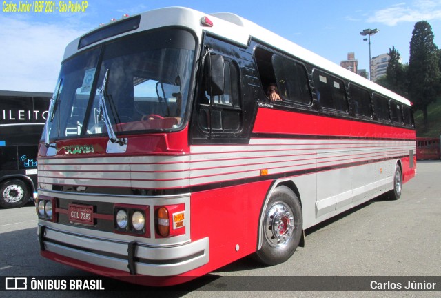 Ônibus Particulares 7387 na cidade de São Paulo, São Paulo, Brasil, por Carlos Júnior. Número da foto: #9580210.