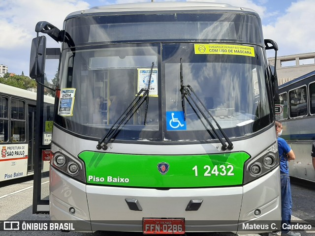 Viação Gato Preto 1 2432 na cidade de São Paulo, São Paulo, Brasil, por Mateus C.  Cardoso. Número da foto: #9577243.