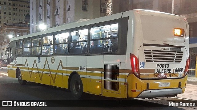 Companhia Carris Porto-Alegrense 0868 na cidade de Porto Alegre, Rio Grande do Sul, Brasil, por Max Ramos. Número da foto: #9578168.