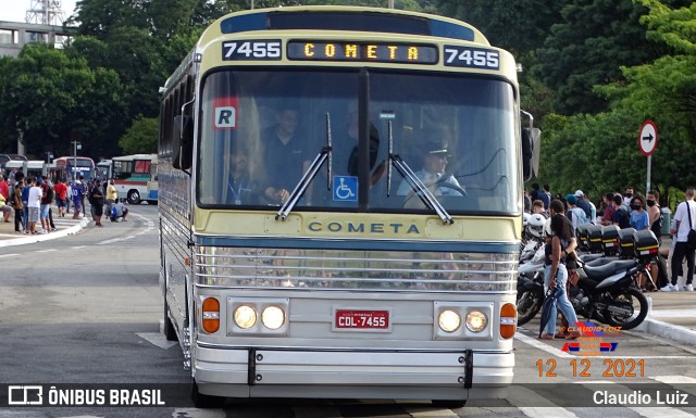 Viação Cometa 7455 na cidade de São Paulo, São Paulo, Brasil, por Claudio Luiz. Número da foto: #9579006.