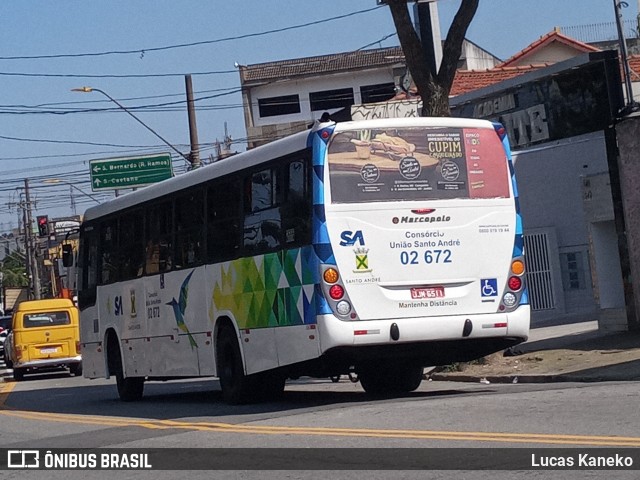 Viação Vaz 02 672 na cidade de Santo André, São Paulo, Brasil, por Lucas Kaneko. ID da foto: 9579862.