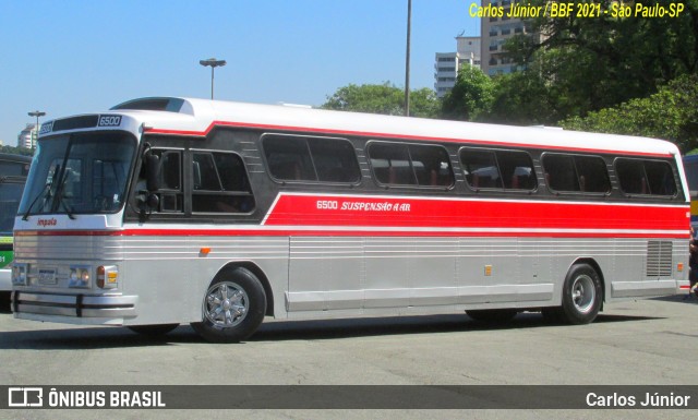 Ônibus Particulares 6500 na cidade de São Paulo, São Paulo, Brasil, por Carlos Júnior. Número da foto: #9580139.