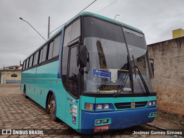 Ônibus Particulares 9009 na cidade de Minas Novas, Minas Gerais, Brasil, por Josimar Gomes Simoes. ID da foto: 9577067.