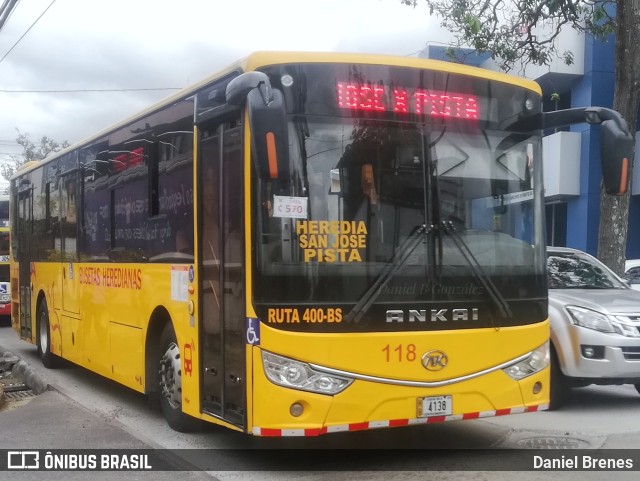 Busetas Heredianas 118 na cidade de Merced, San José, San José, Costa Rica, por Daniel Brenes. Número da foto: #9580376.