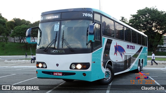 Ônibus Particulares 7690 na cidade de São Paulo, São Paulo, Brasil, por Claudio Luiz. Número da foto: #9586026.