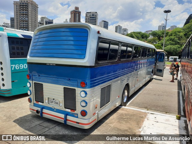 Ônibus Particulares 7256 na cidade de São Paulo, São Paulo, Brasil, por Guilherme Lucas Martins De Assunção. ID da foto: 9587045.