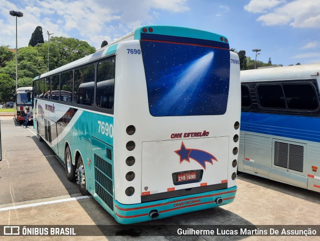 Ônibus Particulares 7690 na cidade de São Paulo, São Paulo, Brasil, por Guilherme Lucas Martins De Assunção. Número da foto: #9587016.