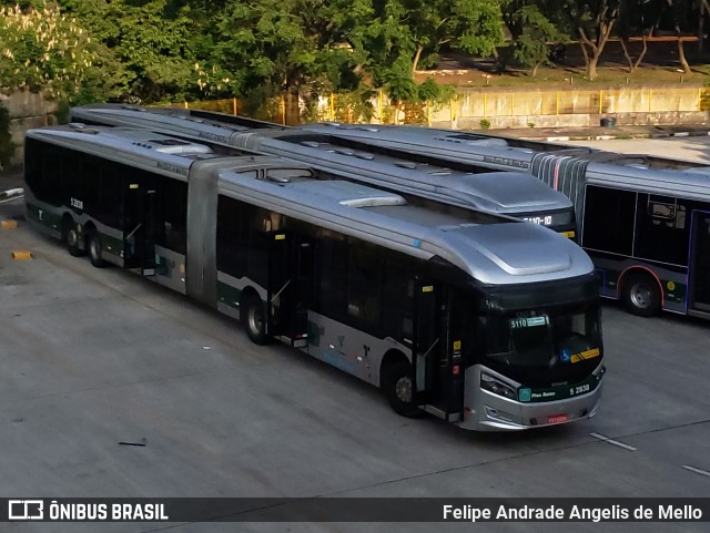 Via Sudeste Transportes S.A. 5 2838 na cidade de São Paulo, São Paulo, Brasil, por Felipe Andrade Angelis de Mello. Número da foto: #9587074.