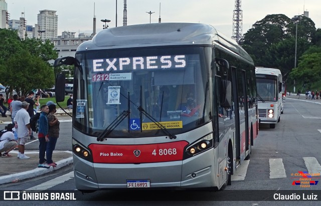 Express Transportes Urbanos Ltda 4 8068 na cidade de São Paulo, São Paulo, Brasil, por Claudio Luiz. Número da foto: #9586008.