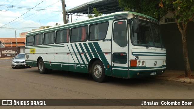 Ônibus Particulares 25 na cidade de Artur Nogueira, São Paulo, Brasil, por Jônatas  Colombo Boer. ID da foto: 9588357.