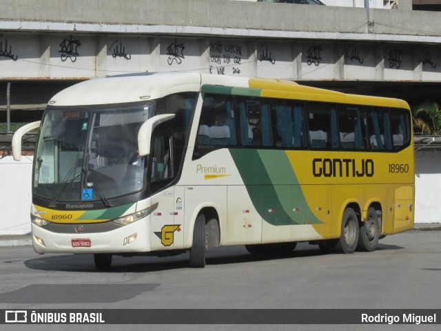 Empresa Gontijo de Transportes 18960 na cidade de Rio de Janeiro, Rio de Janeiro, Brasil, por Rodrigo Miguel. ID da foto: 9587677.