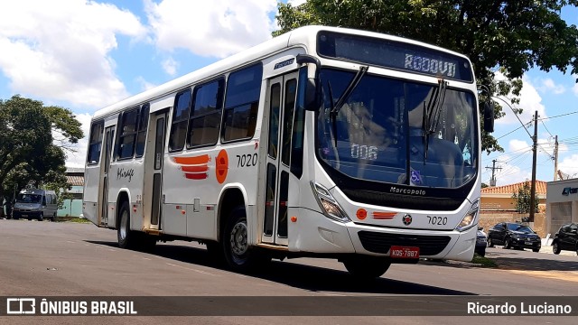 Viação Mirage 7020 na cidade de Itapira, São Paulo, Brasil, por Ricardo Luciano. ID da foto: 9589463.