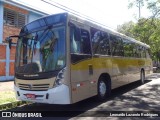 Escolares 195 na cidade de Porto Alegre, Rio Grande do Sul, Brasil, por Leonardo Lazaroto Rodrigues. Número da foto: #:id.
