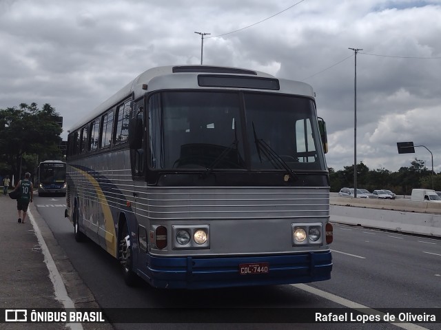 Ônibus Particulares 7440 na cidade de São Paulo, São Paulo, Brasil, por Rafael Lopes de Oliveira. Número da foto: #9593159.