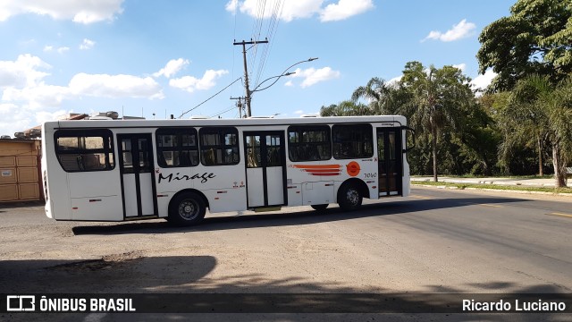 Viação Mirage 7040 na cidade de Itapira, São Paulo, Brasil, por Ricardo Luciano. Número da foto: #9594219.