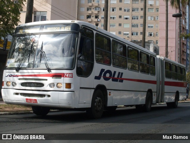 SOUL - Sociedade de Ônibus União Ltda. 7416 na cidade de Porto Alegre, Rio Grande do Sul, Brasil, por Max Ramos. Número da foto: #9596174.