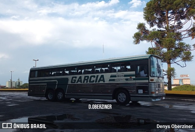 Viação Garcia 5392 na cidade de Londrina, Paraná, Brasil, por Denys Oberziner. Número da foto: #9593114.