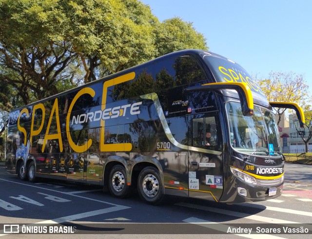 Expresso Nordeste 5700 na cidade de Curitiba, Paraná, Brasil, por Andrey  Soares Vassão. Número da foto: #9595265.
