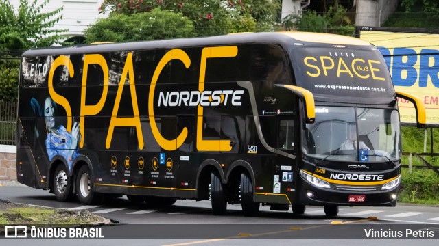 Expresso Nordeste 5420 na cidade de Joinville, Santa Catarina, Brasil, por Vinicius Petris. Número da foto: #9598053.