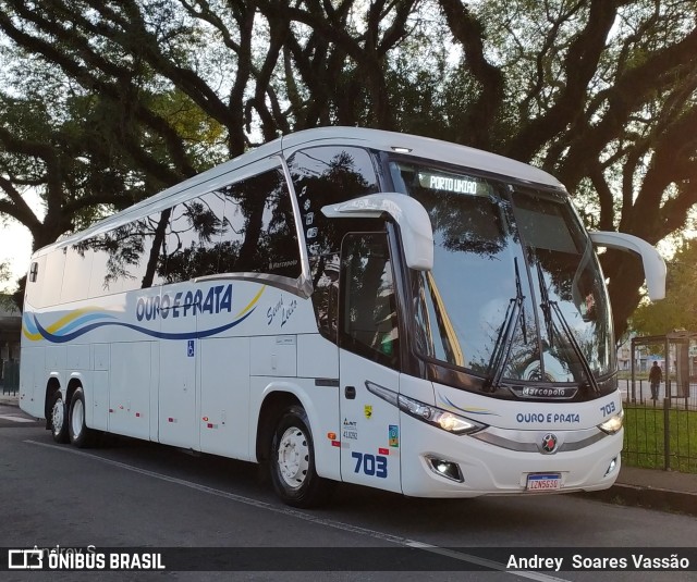 Viação Ouro e Prata 703 na cidade de Curitiba, Paraná, Brasil, por Andrey  Soares Vassão. ID da foto: 9600716.