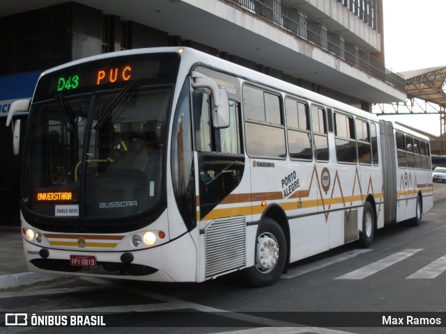 Companhia Carris Porto-Alegrense 0619 na cidade de Porto Alegre, Rio Grande do Sul, Brasil, por Max Ramos. ID da foto: 9597530.