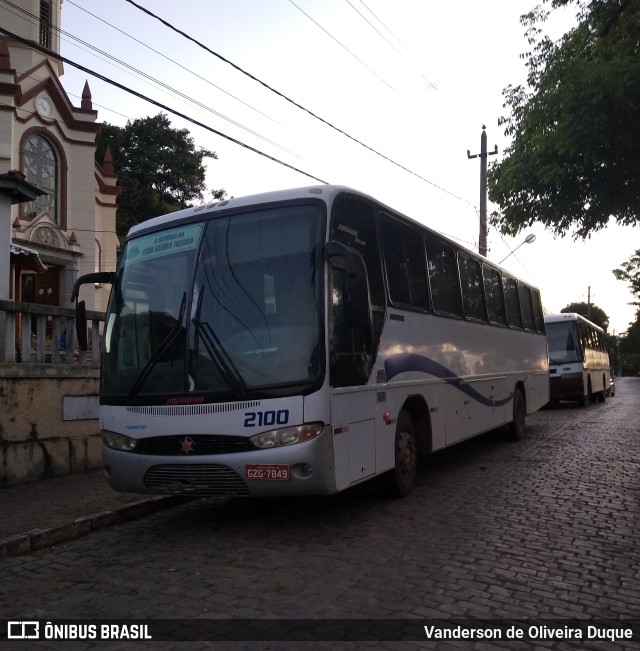 Ônibus Particulares 2100 na cidade de Valença, Rio de Janeiro, Brasil, por Vanderson de Oliveira Duque. Número da foto: #9597099.