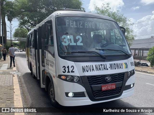 Transcoop RN 005 na cidade de Natal, Rio Grande do Norte, Brasil, por Karlheinz de Souza e Araújo. Número da foto: #9600636.
