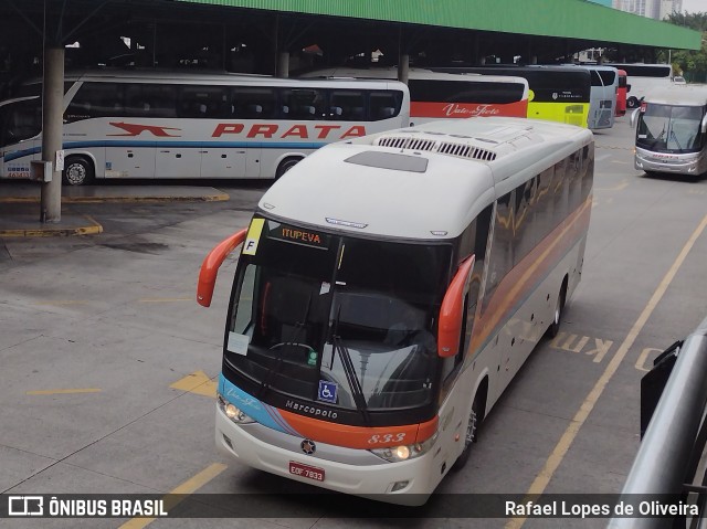 Viação Vale do Tietê 833 na cidade de São Paulo, São Paulo, Brasil, por Rafael Lopes de Oliveira. Número da foto: #9604238.