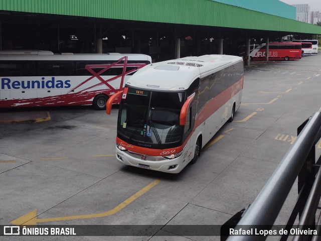 Viação Vale do Tietê 869 na cidade de São Paulo, São Paulo, Brasil, por Rafael Lopes de Oliveira. Número da foto: #9604458.